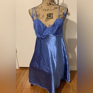 Morgan Taylor intimates satin underwire baby doll. Size XL periwinkle blue.